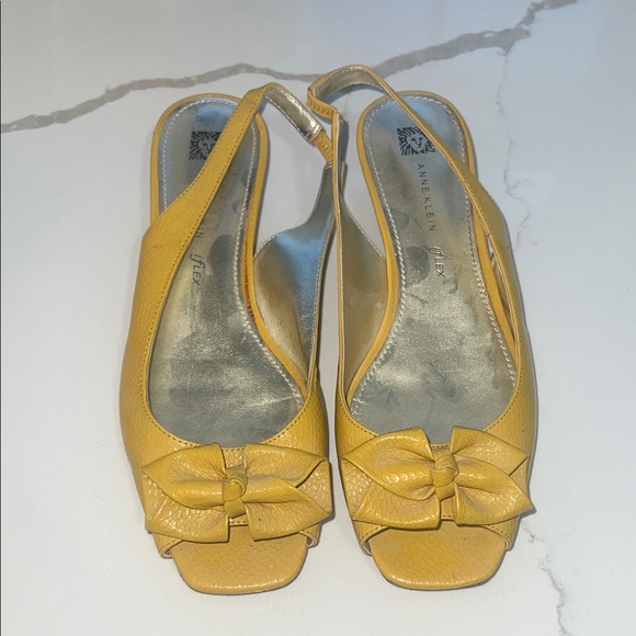 Anne Klein Mustard Bow Slingback Heels - Picture 1 of 8